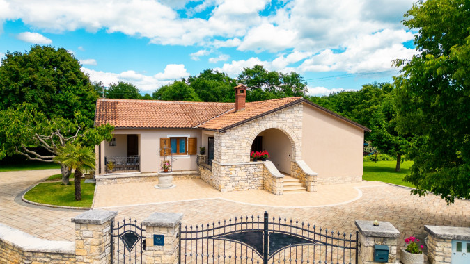 Villa Križanci , Villa Fenix, Križanci - Žminj, Istria, Croatia Žminj